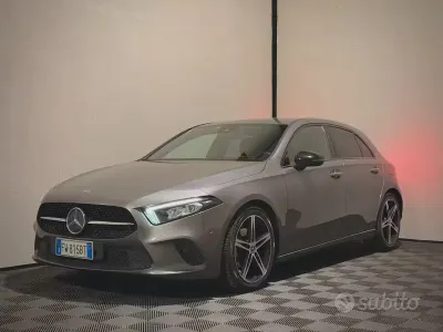 Usata Mercedes A180 116 CV (85 kW) 2019 Grigio Berlina