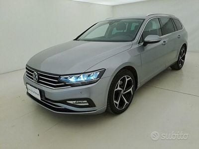 Usata VW Passat Business 150 CV (110 kW) 2022 Grigio Station wagon