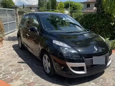 Usata Renault Scenic E-Tech 110 CV (80 kW) 2011 Nero Monovolume