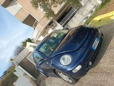 Usata VW Beetle 90 CV (66 kW) 2000 Blu Utilitaria