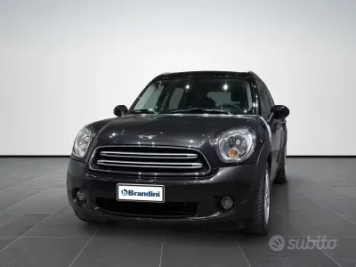 Usata Mini Cooper D Countryman Business 111 CV (81 kW) 2016 Indingo sunset blue SUV
