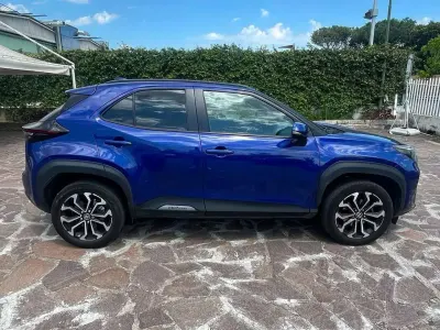 Usata Toyota Yaris Cross Trend 92 CV (67 kW) 2023 Blu/azzurro SUV