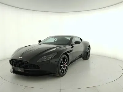 Usata Aston Martin DB11 535 CV (393 kW) 2022 Nero Coupé