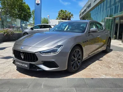 Begagnad Maserati GranSport 330 HK (242 kW) 2021 Grå Sedan