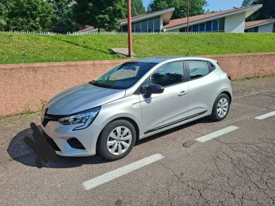 Usata Renault Clio V Life 101 CV (74 kW) 2021 Argento Berlina