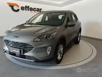 Usata Ford Kuga Titanium 120 CV (88 kW) 2021 Grigio SUV