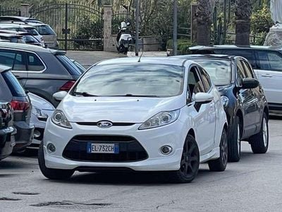 Usata Ford Fiesta Individual 95 CV (69 kW) 2011 Berlina