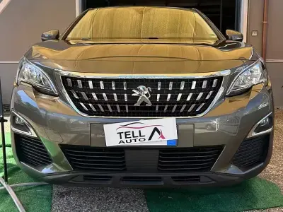 Usata Peugeot 3008 Business-Line 120 CV (88 kW) 2017 Marrone SUV