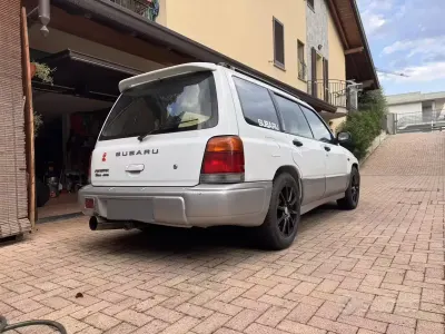 Usata Subaru Forester 170 CV (125 kW) 2000 Bianco SUV