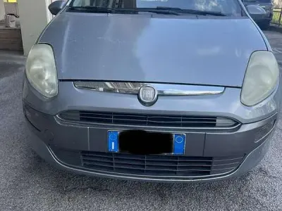Usata Fiat Grande Punto Dynamic 90 CV (66 kW) 2010 Utilitaria