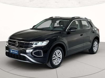 Usata VW T-Roc Life 116 CV (85 kW) 2023 Deep black perlato SUV