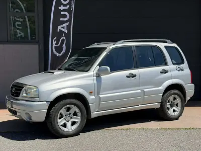 Usata Suzuki Grand Vitara 109 CV (80 kW) 2005 Grigio Berlina