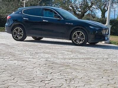 Usata Maserati Levante 275 CV (202 kW) 2017 Nero SUV