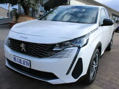 Usata Peugeot 3008 Allure 131 CV (96 kW) 2023 Bianco SUV