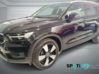 Usata Volvo XC40 Momentum 129 CV (94 kW) 2020 Nero SUV