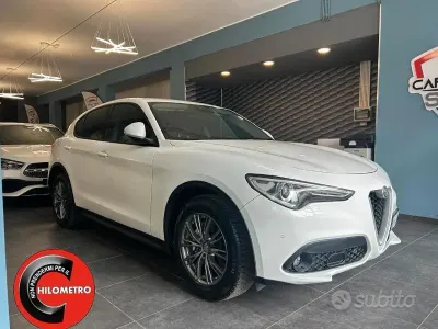 Käytetty Alfa Romeo Stelvio Super 179 HP (131 kW) 2018 Valkoinen Katumaasturi