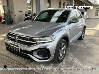 Käytetty VW T-Roc R-line 110 HP (80 kW) 2023 Hopea Katumaasturi