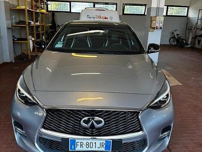 Usata Infiniti Q30 Premium 170 CV (125 kW) 2016 Grigio Utilitaria