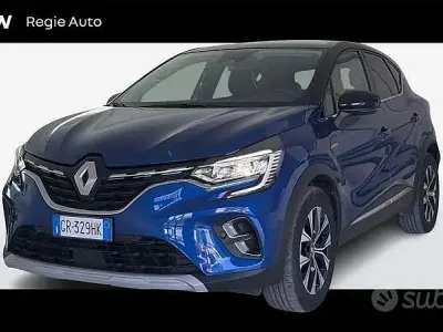 Usata Renault Captur Techno 101 CV (74 kW) 2023 Blu chiaro SUV