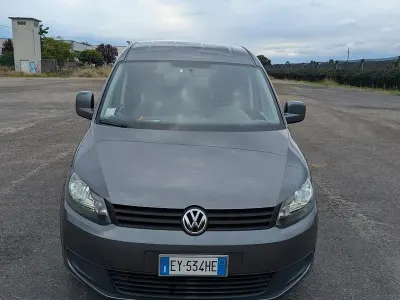 Begagnad VW Caddy 102 HK (75 kW) 2015 Minibuss