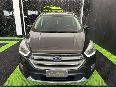 Usado Ford Kuga Titanium 150 CV (110 kW) 2018 Gris SUV