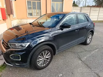 Usata VW T-Roc 116 CV (85 kW) 2020 Nero SUV