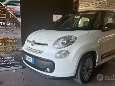 Käytetty Fiat 500L Lounge 84 HP (61 kW) 2015 Valkoinen Tila-auto