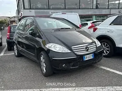 Käytetty Mercedes A150 95 HP (69 kW) 2008 Viistoperä