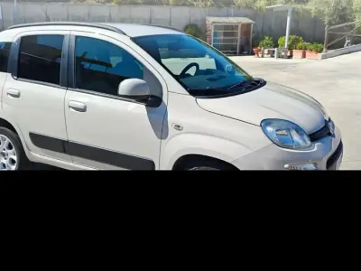 Usata Fiat Panda Lounge 80 CV (58 kW) 2014 Beige Utilitaria