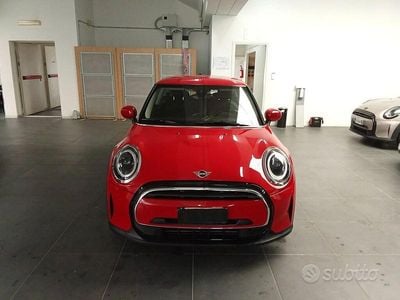 Usata Mini ONE Classic 102 CV (75 kW) 2021 Rosso Utilitaria