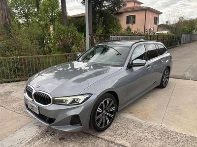 Usata BMW 318 150 CV (110 kW) 2023 Grigio Station wagon