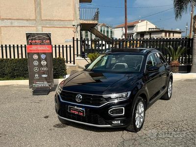 Usata VW T-Roc Style 150 CV (110 kW) 2018 Nero SUV