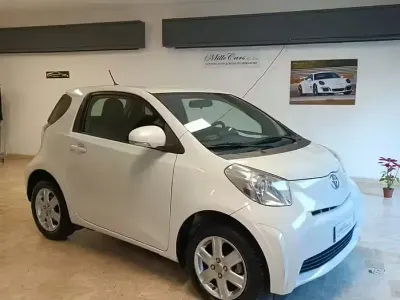 Usata Toyota iQ 98 CV (72 kW) 2009 Bianco Utilitaria