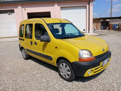 Usata Renault Kangoo Privilege 75 CV (55 kW) 2002 Monovolume