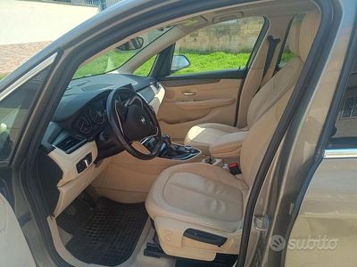 Begagnad BMW 218 Luxury Line 150 HK (110 kW) 2016 Brun Sedan