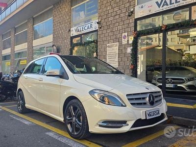 Usata Mercedes B180 Executive 108 CV (79 kW) 2014 Bianco Monovolume