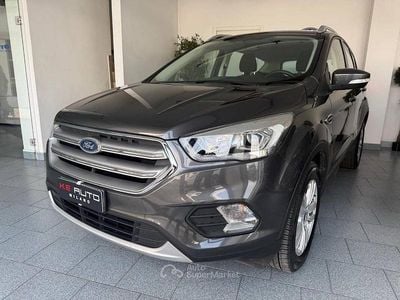 Usata Ford Kuga S 120 CV (88 kW) 2019 Gray SUV