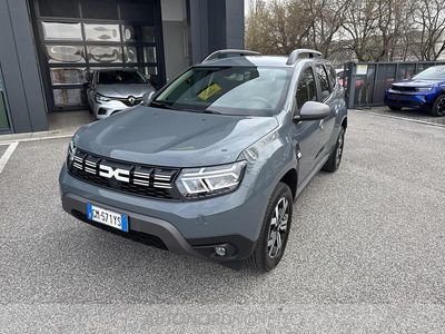 Usata Dacia Duster Journey 101 CV (74 kW) 2023 Grigio SUV