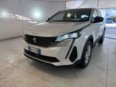 Usata Peugeot 3008 Active 131 CV (96 kW) 2023 Bianco SUV