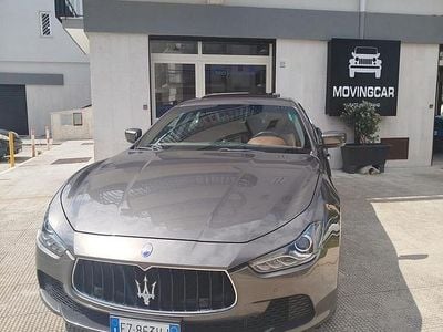 Begagnad Maserati Ghibli 275 HK (202 kW) 2015 Grå Sedan