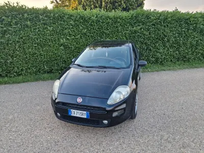 Usata Fiat Punto Easy 75 CV (55 kW) 2014 Nero Utilitaria