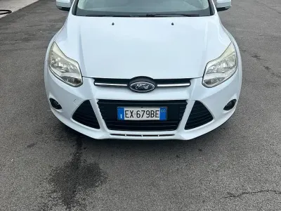 Usata Ford Focus Titanium 115 CV (84 kW) 2014 Bianco Station wagon