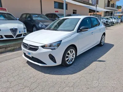 Usata Opel Corsa Edition 102 CV (75 kW) 2021 Bianco Utilitaria