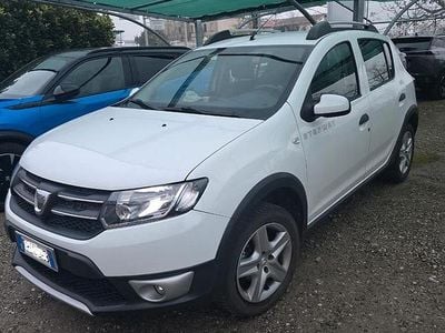Usata Dacia Sandero Prestige 90 CV (66 kW) 2016 Bianco Berlina