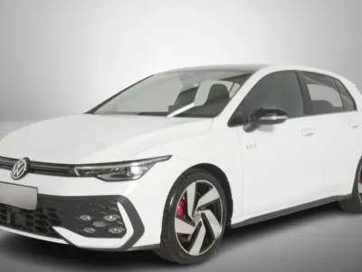 Usata VW Golf VIII GTI 265 CV (194 kW) 2025 Pure white  tetto black Berlina