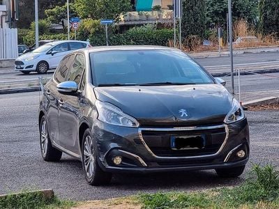 Usata Peugeot 208 Allure 82 CV (60 kW) 2017 Grigio Utilitaria