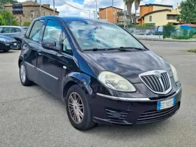 Usata Lancia Musa 77 CV (56 kW) 2010 Nero Monovolume