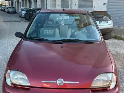 Usata Fiat 600 54 CV (39 kW) 2006 Rosso Utilitaria