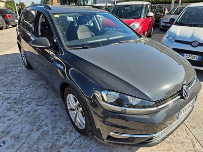 Usata VW Golf VII Executive 116 CV (85 kW) 2019 Antracite pastello Station wagon