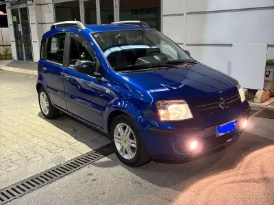 Usata Fiat Panda 69 CV (50 kW) 2010 Blu Utilitaria